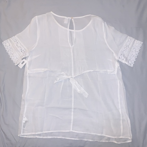 NWT! Maternity top size small. - Picture 2 of 6